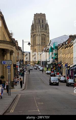 Auf der Park Street, Bristol, Richtung Wills Memorial Tower, Teil der Bristol University. August 2023. Sommer Stockfoto