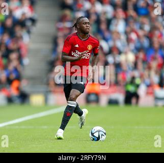 6. August 2023; Aviva Stadium, Dublin, Irland: Pre Season Football Friendly, Manchester United gegen Athletic Bilbao; Aaron Wan-Bissaka (Manchester United) auf dem Ball Stockfoto