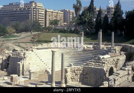 Die archäologische Stätte am römischen Amphitheater Kom El Bekka im Zentrum von Alexandria am Mittelmeer in Ägypten in Nordafrika. E Stockfoto