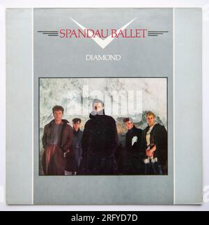 LP-Cover von Diamond, dem zweiten Studioalbum von Spandau Ballet, das 1982 veröffentlicht wurde. Stockfoto