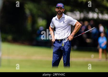 6. August 2023: Billy Horschel reagiert, als er am ersten Grün des letzten Tages der Wyndham Championship 2023 im Sedgefield Country Club in Greensboro, NC, einen Vogelkitt verpasst. Scott Kinser/CSM Stockfoto