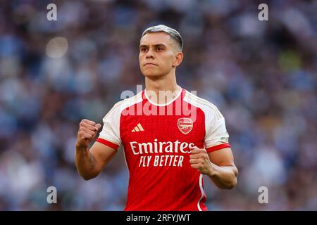 LONDON, Vereinigtes Königreich - 6. August 2023: Leandro Trossard von Arsenal feiert seine Strafe, nachdem er während des FA Community Shield-Spiels zwischen Arsenal und Manchester City im Wembley Stadium seine Strafe erzielt hat (Kredit: Craig Mercer/Alamy Live News) Stockfoto