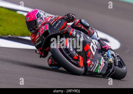 Silverstone, Großbritannien. 04. Aug. 2023. Aleix Espargaro Aprilia RacingSpanien während des Monster Energy British Grand Prix MotoGP auf dem Silverstone Circuit, Silverstone, Großbritannien am 4. August 2023 Gutschrift: Jede zweite Media/Alamy Live News Stockfoto