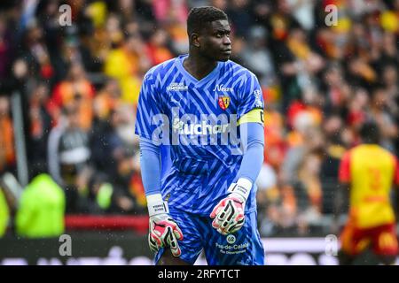 Linse, Frankreich. 02. Aug. 2023. Brice SAMBA von Lens während des saisonfreundlichen Fußballspiels zwischen RC Lens und dem Turin FC am 2. August 2023 im Bollaert-Delelis-Stadion in Lens, Frankreich – Photo Matthieu Mirville/DPPI Credit: DPPI Media/Alamy Live News Stockfoto