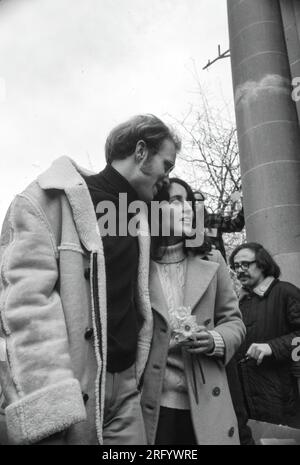 Joan Baez und Ehemann David Harris, Anti-Kriegs-Demonstration, Central Park Bandshell, New York, NY, 1968 Stockfoto