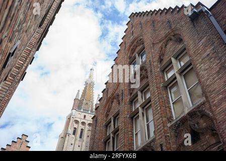 Blick auf das Krankenhaus von Saint John, es war ein mittelalterliches Krankenhaus in Brügge. Gegründet Mitte des 12. Jahrhunderts in Brügge, Belgien, am 2. August 20 Stockfoto