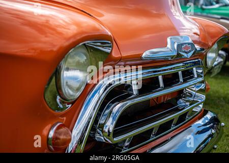 Oldtimer Rally Chevrolet 3100 Truck Pickup Großansicht des Kühlergrills Stockfoto