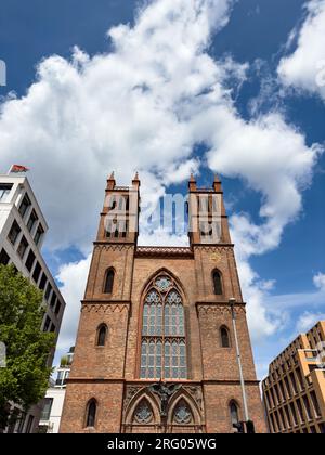BERLIN - 22. JULI 2023: Friedrichswerder-Kirche, 1831 in Berlin erbaut. Stockfoto