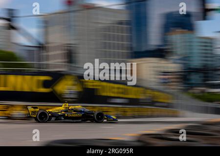 Nashville, Tennessee, USA. 6. Aug. 2023. INDYCAR Driver, COLTON HERTA (26) aus Valencia, Kalifornien, fährt beim Big Machine Music City Grand Prix in den Straßen von Nashville in Nashville, Tennessee, durch die Kurven. (Kreditbild: © Walter G. Arce Sr./ZUMA Press Wire) NUR REDAKTIONELLE VERWENDUNG! Nicht für den kommerziellen GEBRAUCH! Stockfoto