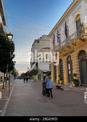 Wunderschöne neoklassizistische Gebäude in der Stadt kalamata in Messenia, Griechenland Stockfoto