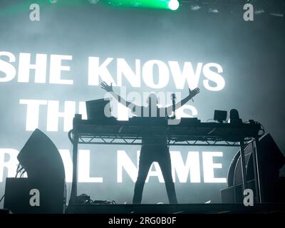 Wilderness Festival, Charlbury, Großbritannien. 6. Aug. 2023. Fatboy Slim ist die Schlagzeile der Sonntagnacht des viertägigen Festivals, das Kunst, Kultur und Musik feiert. Kredit: Andrew Walmsley/Alamy Live News Stockfoto