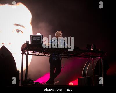 Wilderness Festival, Charlbury, Großbritannien. 6. Aug. 2023. Fatboy Slim ist die Schlagzeile der Sonntagnacht des viertägigen Festivals, das Kunst, Kultur und Musik feiert. Kredit: Andrew Walmsley/Alamy Live News Stockfoto