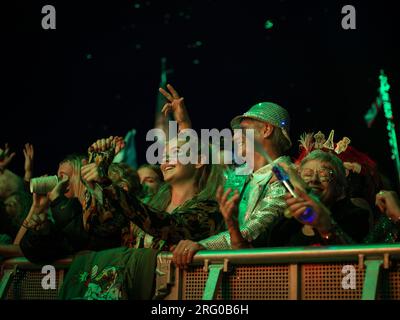 Wilderness Festival, Charlbury, Großbritannien. 6. Aug. 2023. Fatboy Slim ist die Schlagzeile der Sonntagnacht des viertägigen Festivals, das Kunst, Kultur und Musik feiert. Kredit: Andrew Walmsley/Alamy Live News Stockfoto