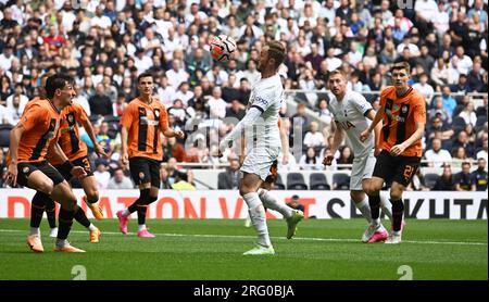 London, Großbritannien. 06. Aug. 2023. James Maddison von Tottenham Hotspur in Aktion. Vorsaison: Tottenham Hotspur gegen Shakhtar Donetsk im Tottenham Hotspur Stadium in London am Sonntag, den 6. August 2023. Dieses Bild darf nur zu redaktionellen Zwecken verwendet werden. Nur redaktionelle Verwendung, Bild von Sandra Mailer/Andrew Orchard Sports Photography/Alamy Live News Credit: Andrew Orchard Sports Photography/Alamy Live News Stockfoto