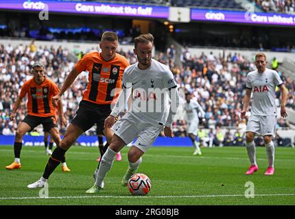 London, Großbritannien. 06. Aug. 2023. James Maddison von Tottenham Hotspur in Aktion. Vorsaison: Tottenham Hotspur gegen Shakhtar Donetsk im Tottenham Hotspur Stadium in London am Sonntag, den 6. August 2023. Dieses Bild darf nur zu redaktionellen Zwecken verwendet werden. Nur redaktionelle Verwendung, Bild von Sandra Mailer/Andrew Orchard Sports Photography/Alamy Live News Credit: Andrew Orchard Sports Photography/Alamy Live News Stockfoto