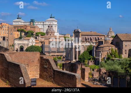 Stadtbild der Stadt Rom mit dem Forum Romanum in Italien. Stockfoto