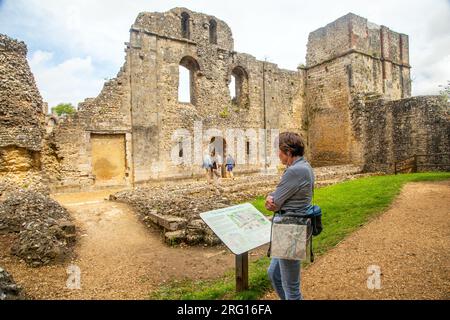 Die Überreste und Ruinen der BURG WOLVESEY ( DER ALTE BISCHOFSPALAST) in der Hampshire-Stadt Winchester, geführt vom English Heritage Stockfoto