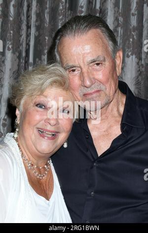 Burbank, USA. 05. Aug. 2023. LOS ANGELES - AUG 5: Beth Maitland, Eric Braeden bei The Young and the Restless Fan Luncheon im Burbank Marriott am 5. August 2023 in Burbank, CA (Foto: Katrina Jordan/Sipa USA) Gutschrift: SIPA USA/Alamy Live News Stockfoto