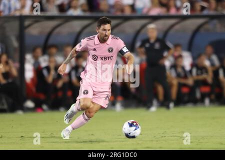 Frisco, Usa. 06. Aug. 2023. FRISCO, TEXAS - 6. AUGUST: Lionel Messi dribbelt in der ersten Hälfte des Knockout-Spiels zwischen dem CF und dem FC Dallas Leagues Cup im Toyota Stadium am 6. August 2023 in Frisco, Texas. (Foto: Alejandro Salazar/PxImages/Sipa USA) Guthaben: SIPA USA/Alamy Live News Stockfoto