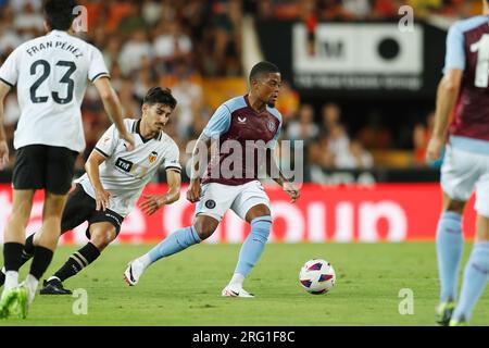 Valencia, Spanien. 5. Aug. 2023. Leon Bailey (Aston Villa) Fußball : spanisches Vorsaison-Spiel "Trofeo Naranja" zwischen Valencia CF 1-2 Aston Villa FC im Campo de Mestalla in Valencia, Spanien . Kredit: Mutsu Kawamori/AFLO/Alamy Live News Stockfoto