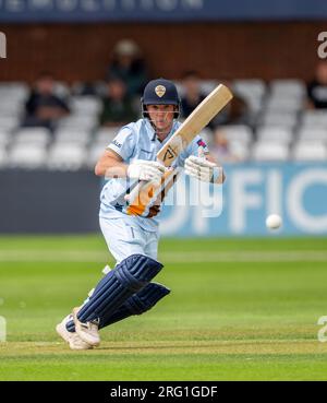 Harry kam für Derbyshire in einem One-Day-Cup-Spiel gegen Glamorgan an Stockfoto