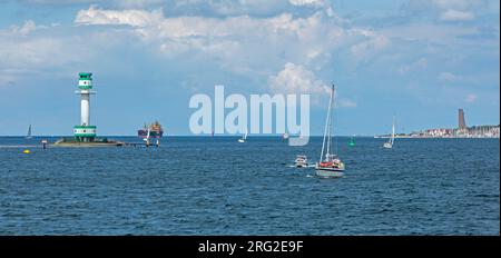 Leuchtturm Friedrichsort, Boote, Laboe, Kieler Förde, Kiel, Schleswig-Holstein, Deutschland Stockfoto