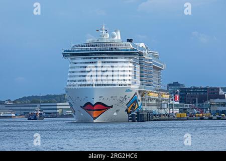 Kreuzfahrtschiff AIDAnova, Hafen, Kiel, Schleswig-Holstein, Deutschland Stockfoto
