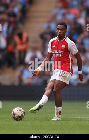 Wembley Stadium, London, Großbritannien. 6. Aug. 2023. Community Shield Football, Arsenal gegen Manchester City; Jurrien Timber of Arsenal Credit: Action Plus Sports/Alamy Live News Stockfoto