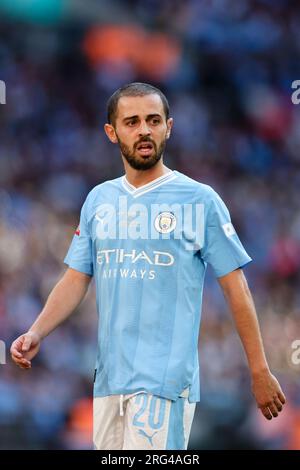 LONDON, Vereinigtes Königreich - 6. August 2023: Bernardo Silva aus Manchester City schaut während des FA Community Shield-Spiels zwischen Arsenal und Manchester City in Wem nach Stockfoto