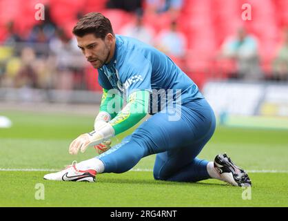 Stefan Ortega von Manchester City während DES Warm-up vor dem Spiel während DES FA COMMUNITY SHIELD Match zwischen Manchester City und Arsenal in Wembley Stockfoto