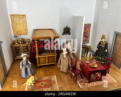 Eine Miniatur des Innenraums im Schloss Regec in Ungarn Stockfoto