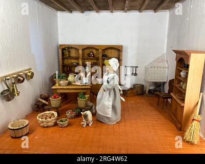 Eine Miniatur des Innenraums im Schloss Regec in Ungarn Stockfoto