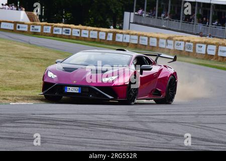 Lamborghini Huracan STO, Supercar Run, eine Gelegenheit, die renommiertesten Autos der Welt aus nächster Nähe zu sehen, zu hören und zu erleben, und für ein paar glückliche die Cha Stockfoto