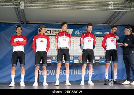 Team Canada auf die Bühne, um sich vor der Elite Men's Road Race UCI World Championships in Edinbugh, Schottland, anzumelden Stockfoto