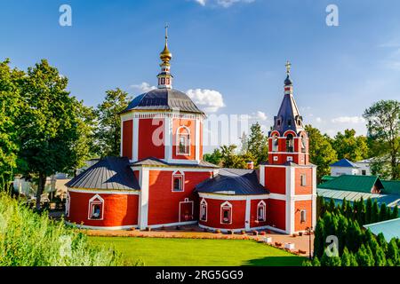 Kirche der Himmelfahrt der Heiligen Jungfrau am Fürstentag. Suzdal, Oblast Wladimir, Russland. Stockfoto