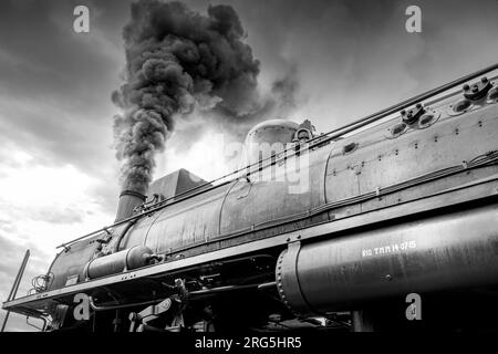 Historische Dampfeisenbahn in der Landschaft von Siena, Toskana, Italien, Europa Stockfoto