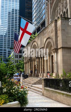 Saint Bartholomew's Church ist ein historisches Wahrzeichen auf der Park Avenue in New York City, 2023, USA Stockfoto