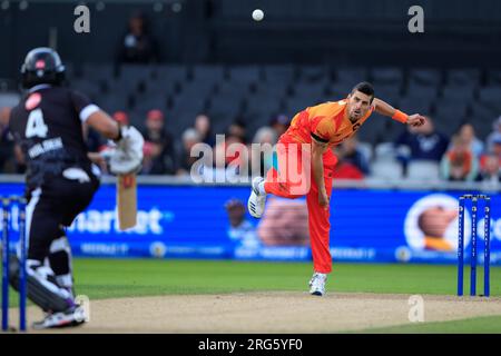 Manchester, Großbritannien. 07. Aug. 2023. Benny Howell Bowling für Birmingham Phoenix während des Spiels Manchester Originals vs Birmingham Phoenix in Old Trafford, Manchester, Großbritannien, 7. August 2023 (Foto von Conor Molloy/News Images) in Manchester, Großbritannien, am 8./7. August 2023. (Foto: Conor Molloy/News Images/Sipa USA) Guthaben: SIPA USA/Alamy Live News Stockfoto