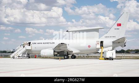 KONYA, TURKIYE - 30. JUNI 2022: Boeing E-7T Peace Eagle der türkischen Luftwaffe (33963) am Flughafen Konya während der Übung der Anatolischen Adler-Luftwaffe Stockfoto