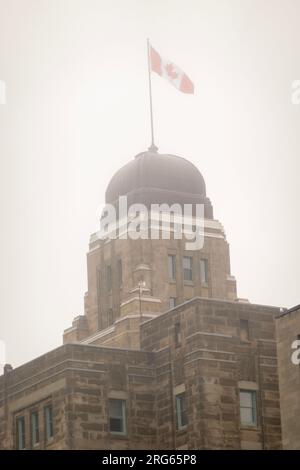 Kanadische Flagge auf einem Gebäude in der Innenstadt von Halifax Nova Scotia Kanada Stockfoto