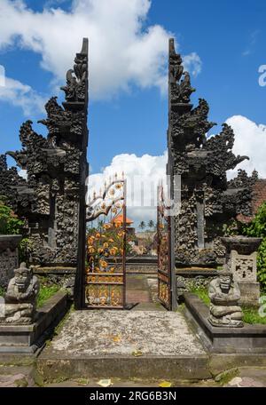 Candi Bentar oder Split Gateway, Pura Kehen, Cempaga, Bangli Regency, Bali, Indonesien. Stockfoto
