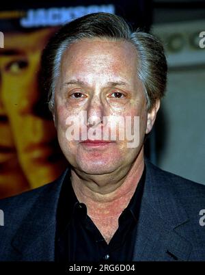 4. April 2000, Hollywood, Kalifornien, USA: Director WILLIAM FRIEDKIN besucht die Hollywood-Premiere „Rules of Engagement“ im Mann Village Theatre in Westwood. (Kreditbild: © Lisa O'Connor/ZUMA Wire) NUR REDAKTIONELLE VERWENDUNG! Nicht für den kommerziellen GEBRAUCH! Stockfoto