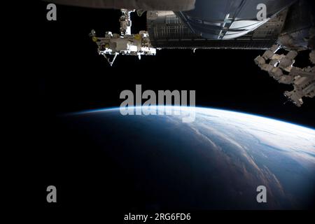 Blick auf einen Sonnenaufgang, fotografiert von der Internationalen Raumstation. Stockfoto