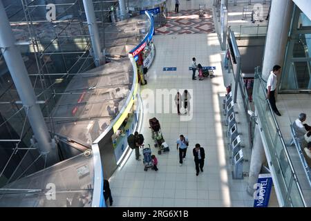 BANGKOK - 12. MAI: Eine allgemeine Ansicht des internationalen Flughafens Suvarnabhumi am 12. Mai 2008 in Bangkok. Der Flughafen ist 18th verkehrsreichsten in der Welt (durch Passen Stockfoto