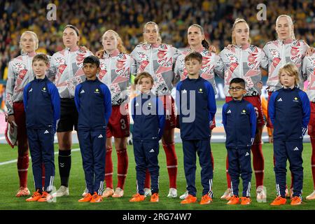 Sydney, Australien. 07. Aug. 2023. Dänische Spieler stellen sich vor dem FIFA Women's World Cup 2023. Runde 16 zwischen Australien und Dänemark am 7. August 2023 im Stadium Australia in Sydney, Australien, für die Nationalhymne auf. Gutschrift: IOIO IMAGES/Alamy Live News Stockfoto