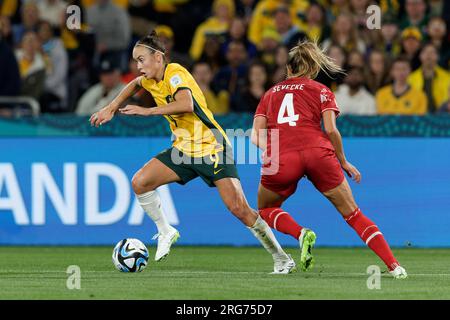 Sydney, Australien. 07. Aug. 2023. Caitlin Foord aus Australien kontrolliert den Ball während der FIFA Women's World Cup 2023 Runde 16 zwischen Australien und Dänemark im Stadium Australia am 7. August 2023 in Sydney, Australien. Gutschrift: IOIO IMAGES/Alamy Live News Stockfoto