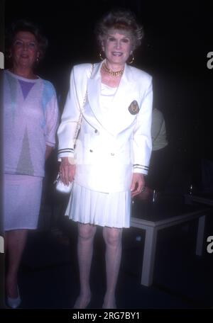 Burbank, Kalifornien, USA 20. Juli 1996 Schauspielerin Shirley Mitchell nimmt am 20. Juli 1996 am Kongress „Them Love Lucy“ im Burbank Airport Hilton in Burbank, Kalifornien, USA Teil. Foto: Barry King/Alamy Stock Photo Stockfoto