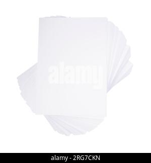 Draufsicht auf leeres Papier im Format Stapel A4 isoliert auf weißem Hintergrund. Beschneidungspfad speichern. Kataloge und Broschüren. Stockfoto