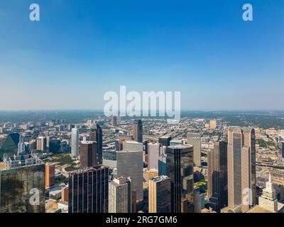 Wolkenkratzer mit Luftaufnahmen in Dallas, Texas, USA Stockfoto