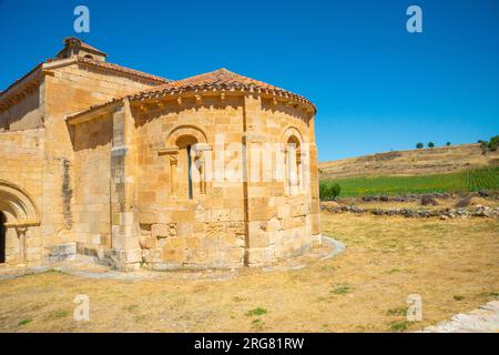 Apse der Kirche Nuestra Señora de la Asuncion. Duraton, Provinz Segovia, Castilla Leon, Spanien. Stockfoto